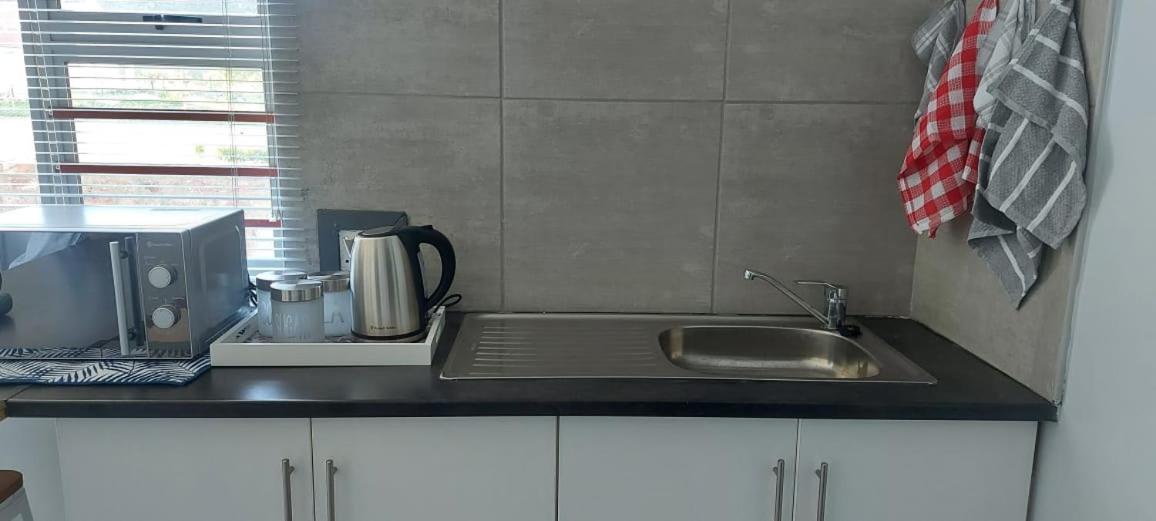 Tj Self-Catering Daire Graaff-Reinet Dış mekan fotoğraf