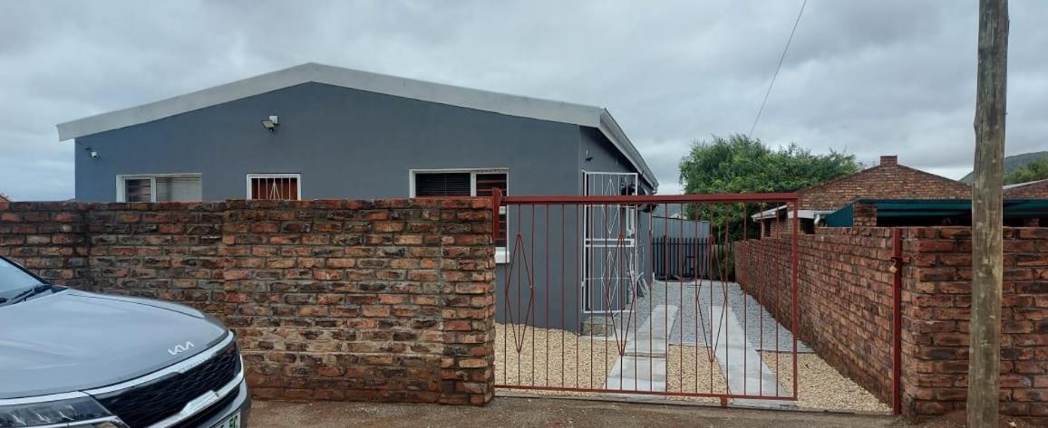 Tj Self-Catering Daire Graaff-Reinet Dış mekan fotoğraf
